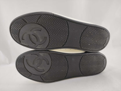 CHANEL G35934 Black/White Sneakers
