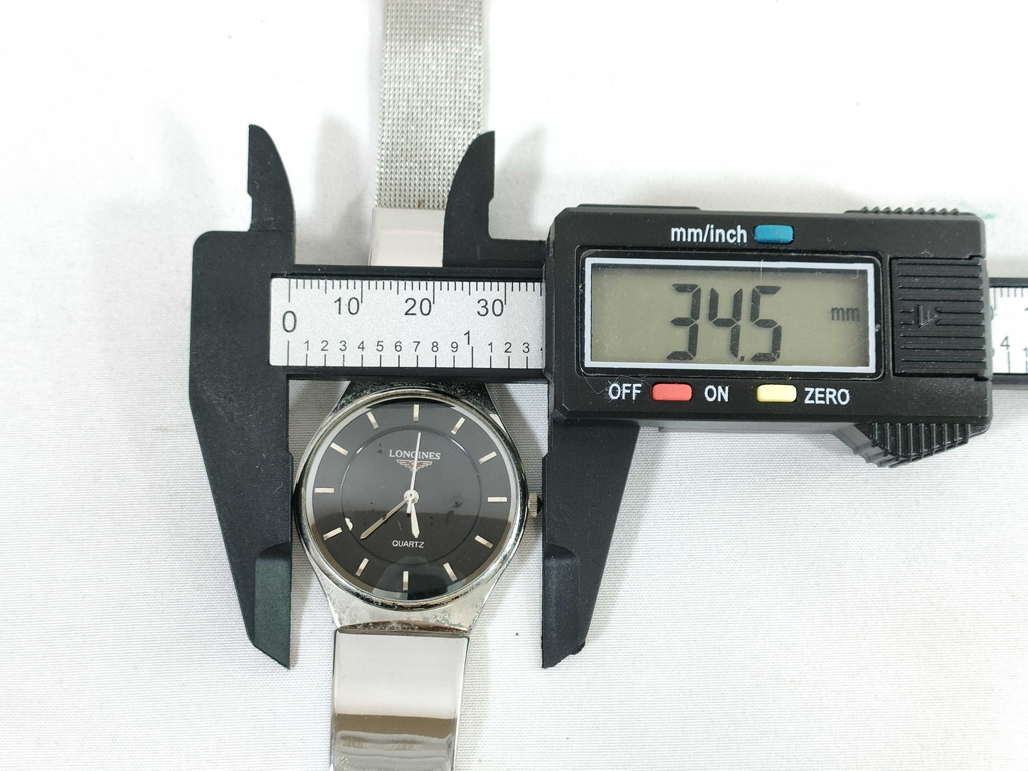 LONGINES 63 11 18 Round Watch, Unmoving, Boys' Watch