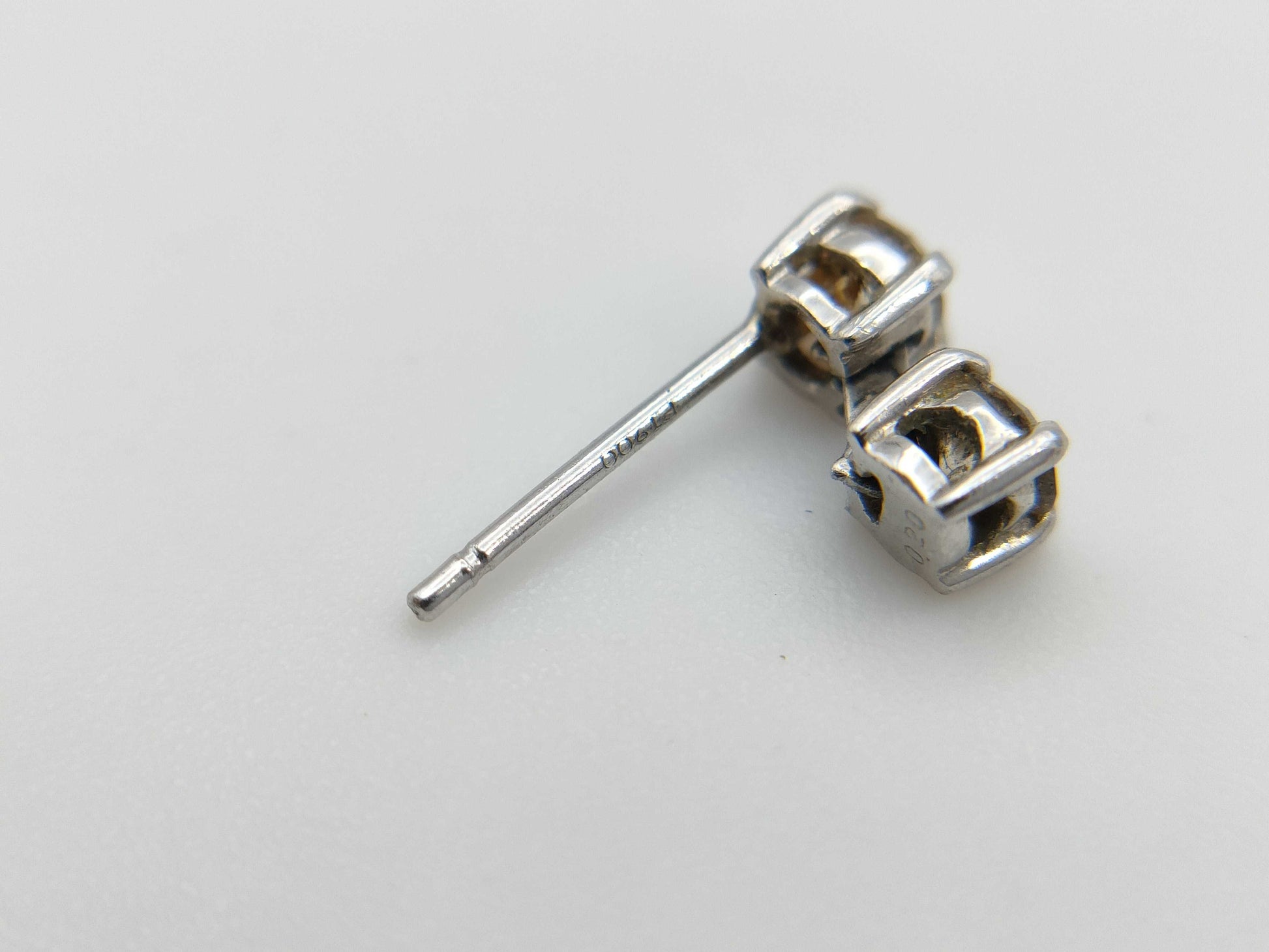 D0.20ct Pt900 0.5g Earrings 