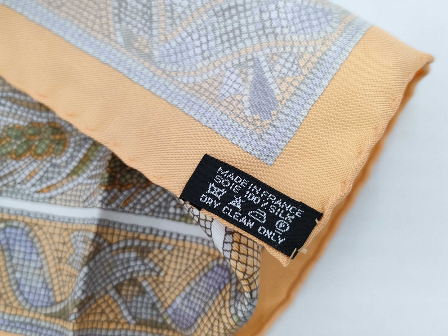 (10462_0067) HERMES Carre Petit Carre Mosaic Tile Animal Scarf