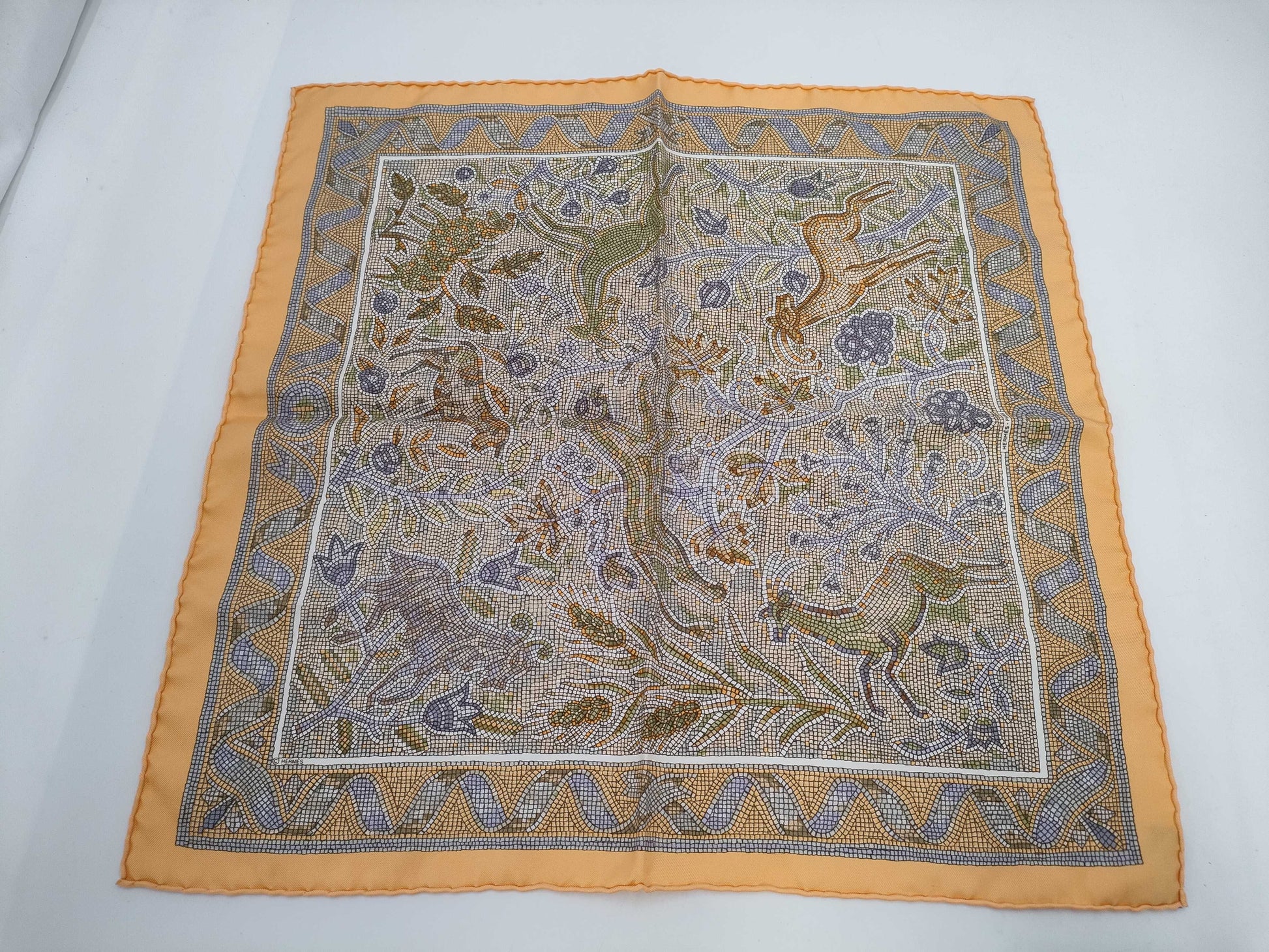 (10462_0067) HERMES Carre Petit Carre Mosaic Tile Animal Scarf