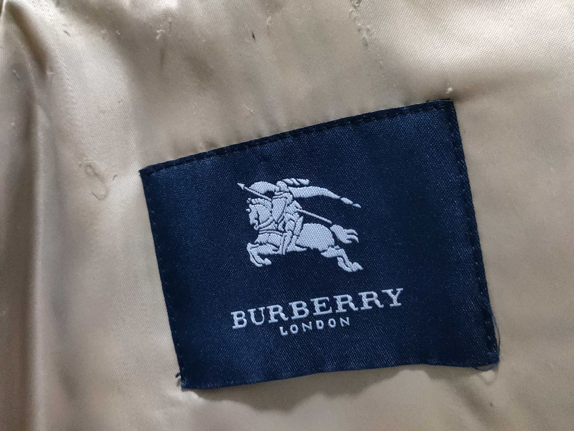 BURBERRY London Medium Check Coat