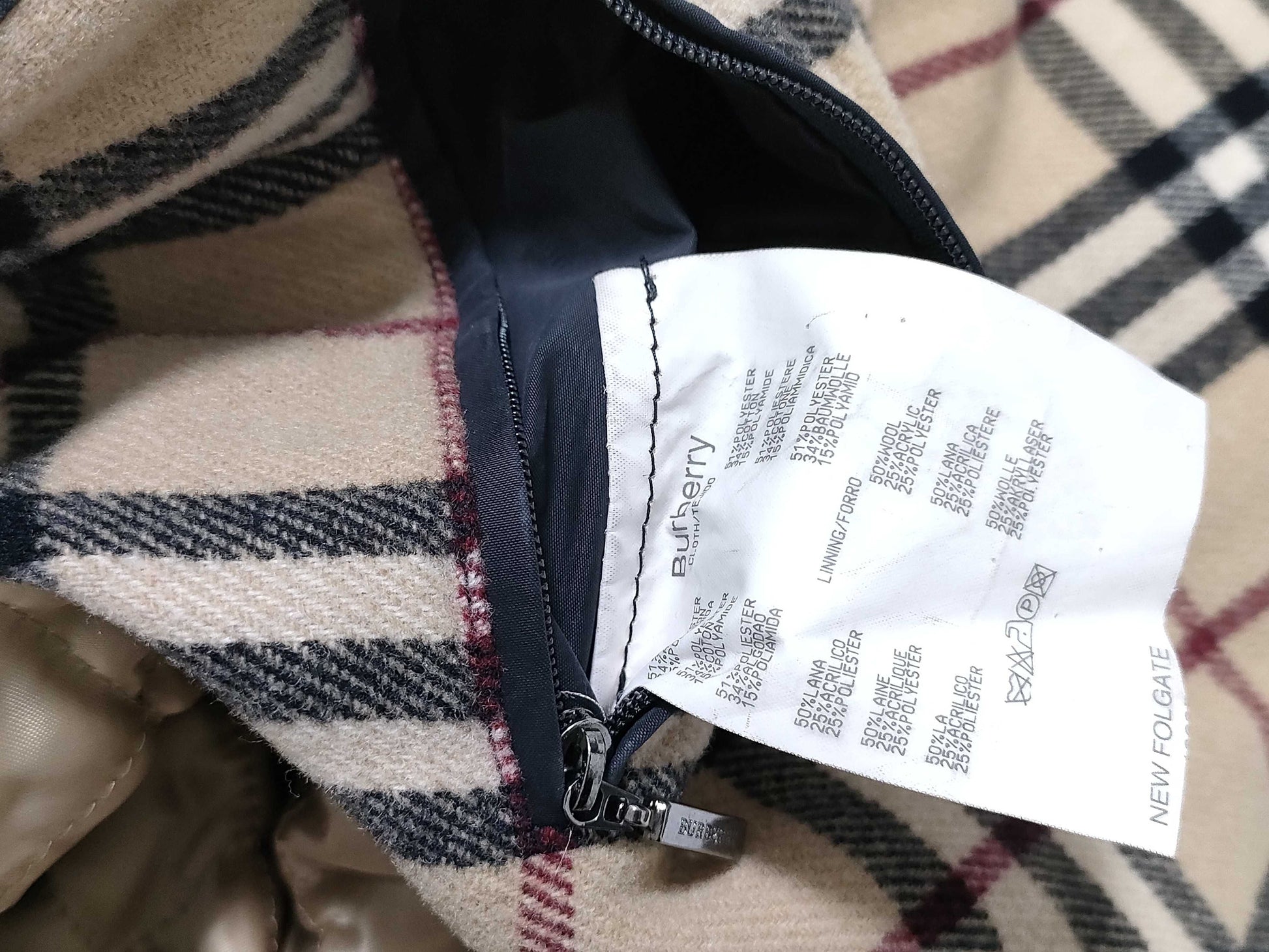BURBERRY London Medium Check Coat