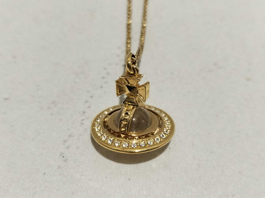  Vivienne Westwood Vivienne Westwood Orb Gold Necklace Necklace