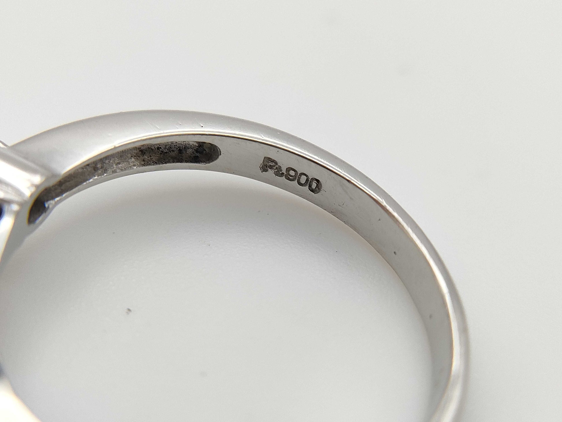 Pearl, diameter approximately 9.2mm, D0.22ct, Pt900, 5.7g, Ring 