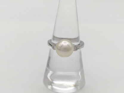 Pearl, diameter approximately 9.2mm, D0.22ct, Pt900, 5.7g, Ring 
