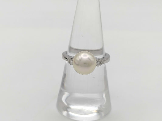 Pearl, diameter approximately 9.2mm, D0.22ct, Pt900, 5.7g, Ring 