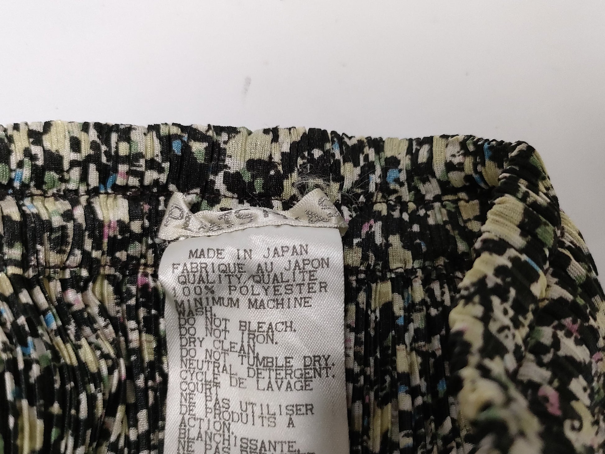 Pleats Please/PP74-JF743/All-over Pattern Pants/Black Pants