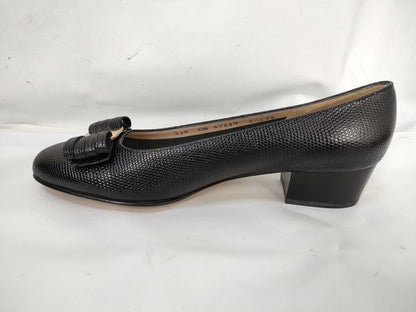 Salvatore Ferragamo Vara Navy Embossed Lizard Size 6 1/2 Pumps