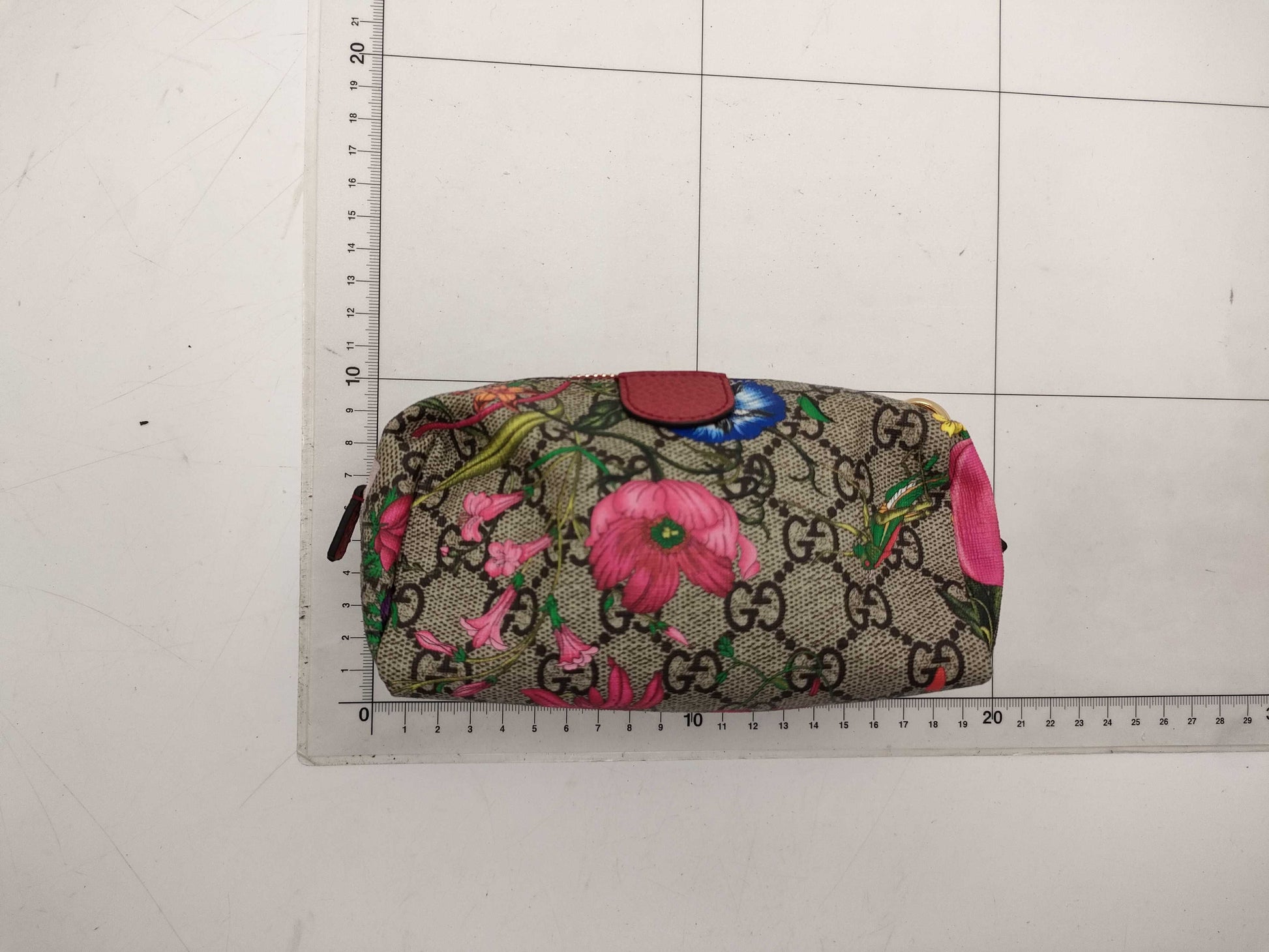 GUCCI GG Supreme GG Supreme Cosmetic Pouch 548394 Pouch