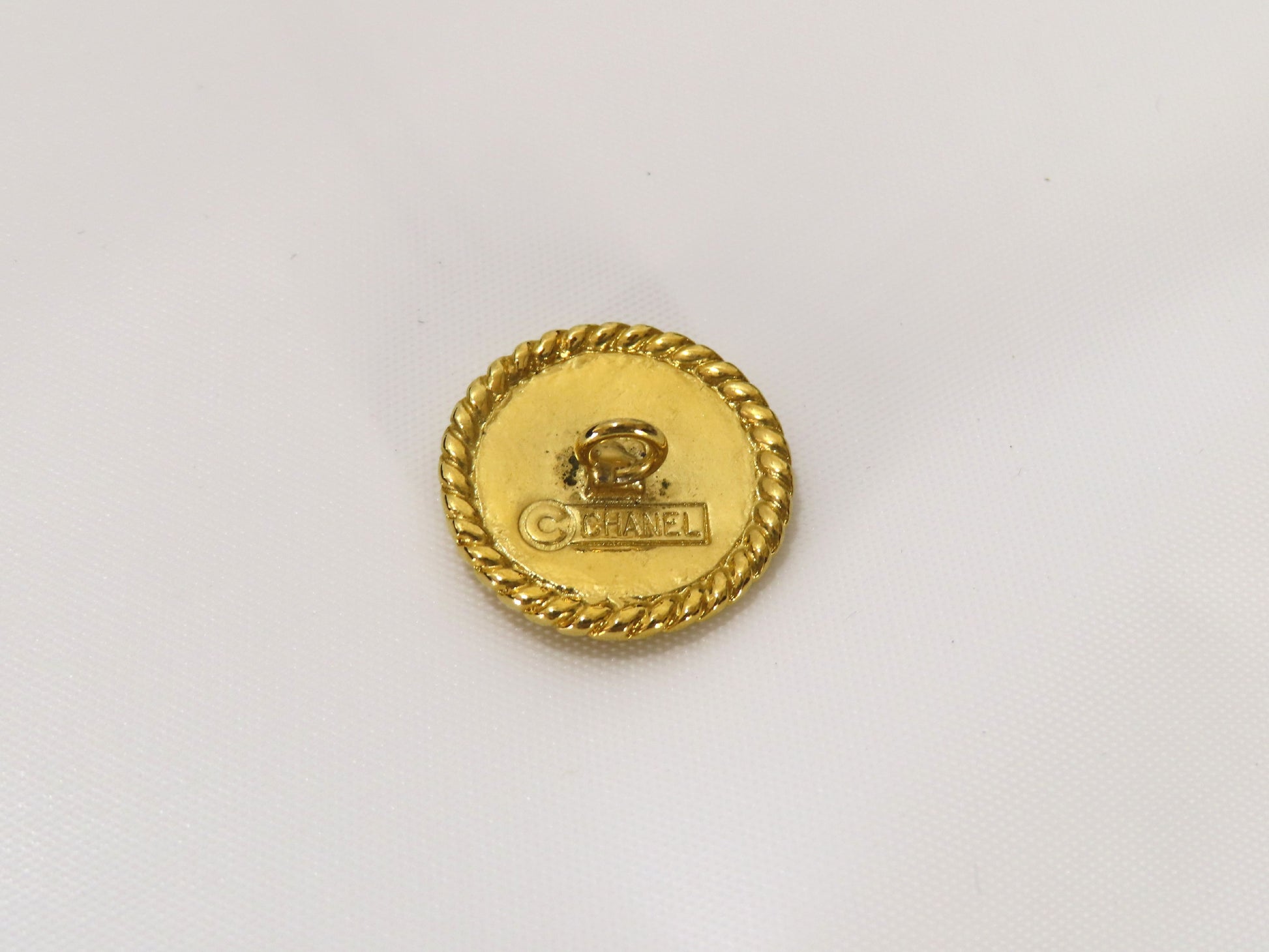 CHANEL Clover Button / Celine Garment / Breitling Case and Other Accessories