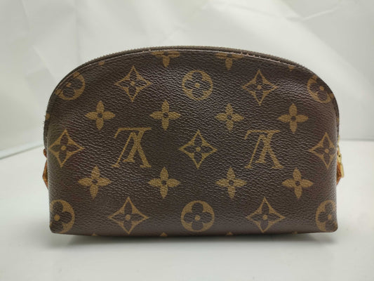 LOUIS VUITTON Monogram Pochette Cosmetic Pouch