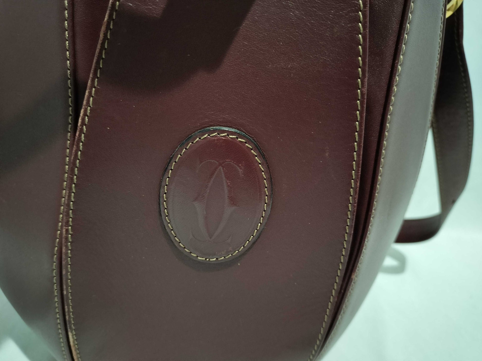 (10460_0121) Cartier Bordeaux Drawstring Shoulder Bag