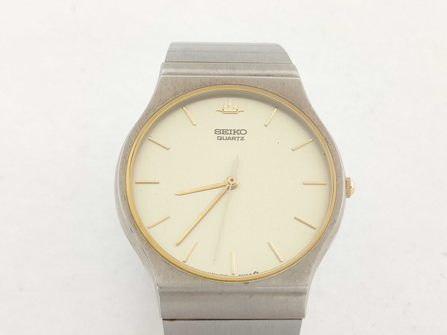 SEIKO 5Y31-8040/QZ Men's Watch