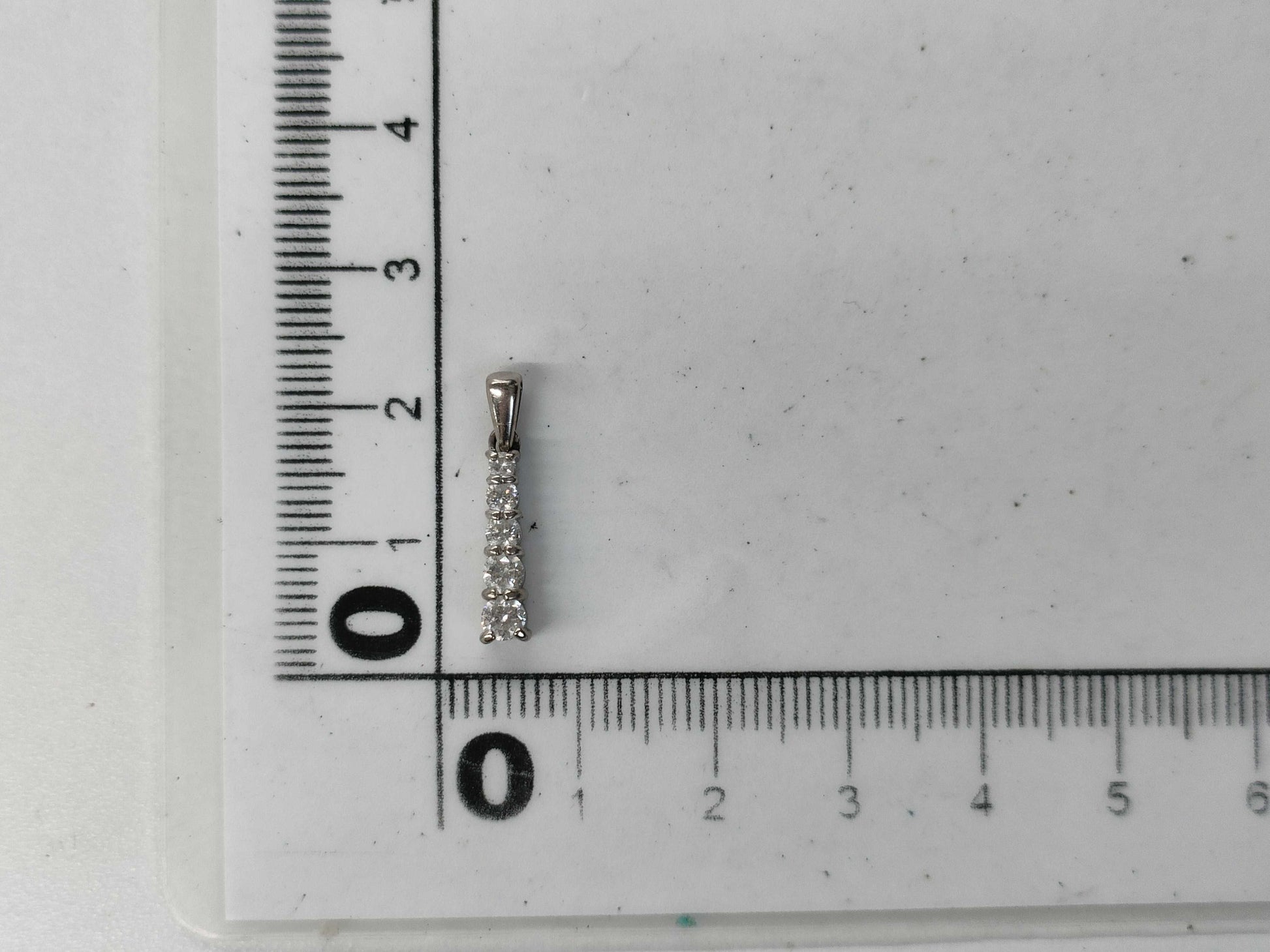 D0.32ct K18WG 1.1g Pendant Top 