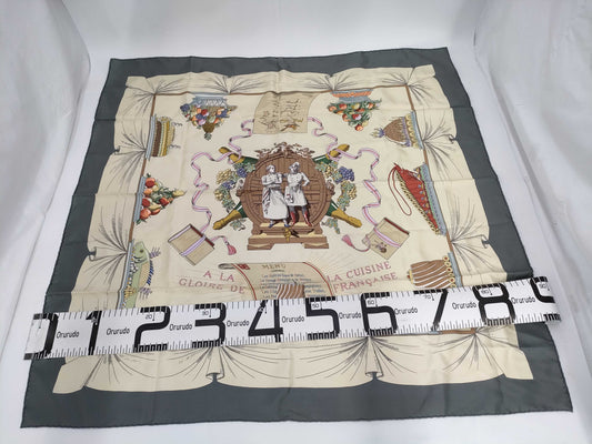 (10462_0086) HERMES Carre Scarf