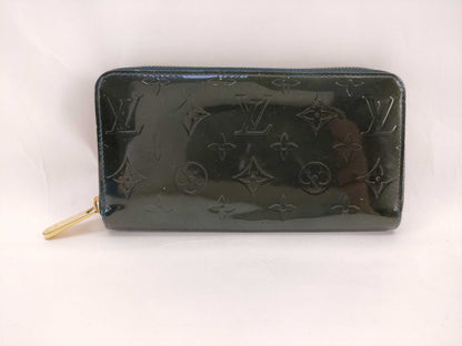 LOUIS VUITTON Vernis Zippy Wallet