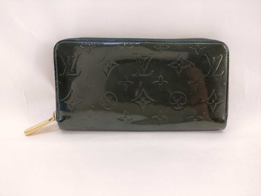 LOUIS VUITTON Vernis Zippy Wallet