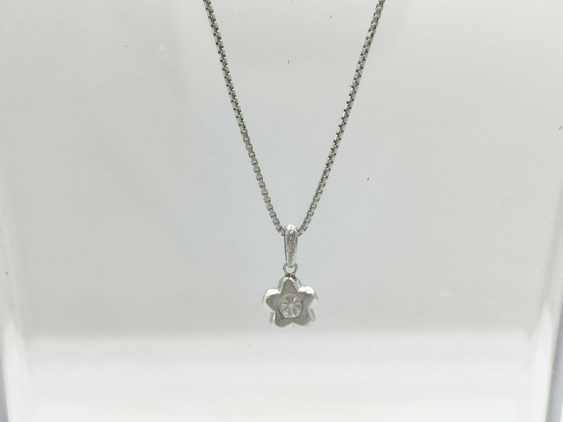 D0.3525ct PT850 5.5g Necklace 