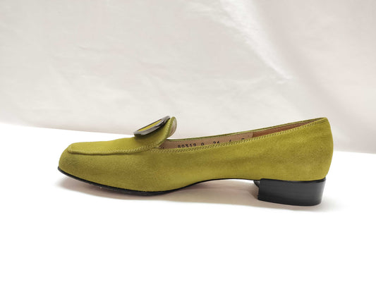 Salvatore Ferragamo Vara Suede Green Pumps