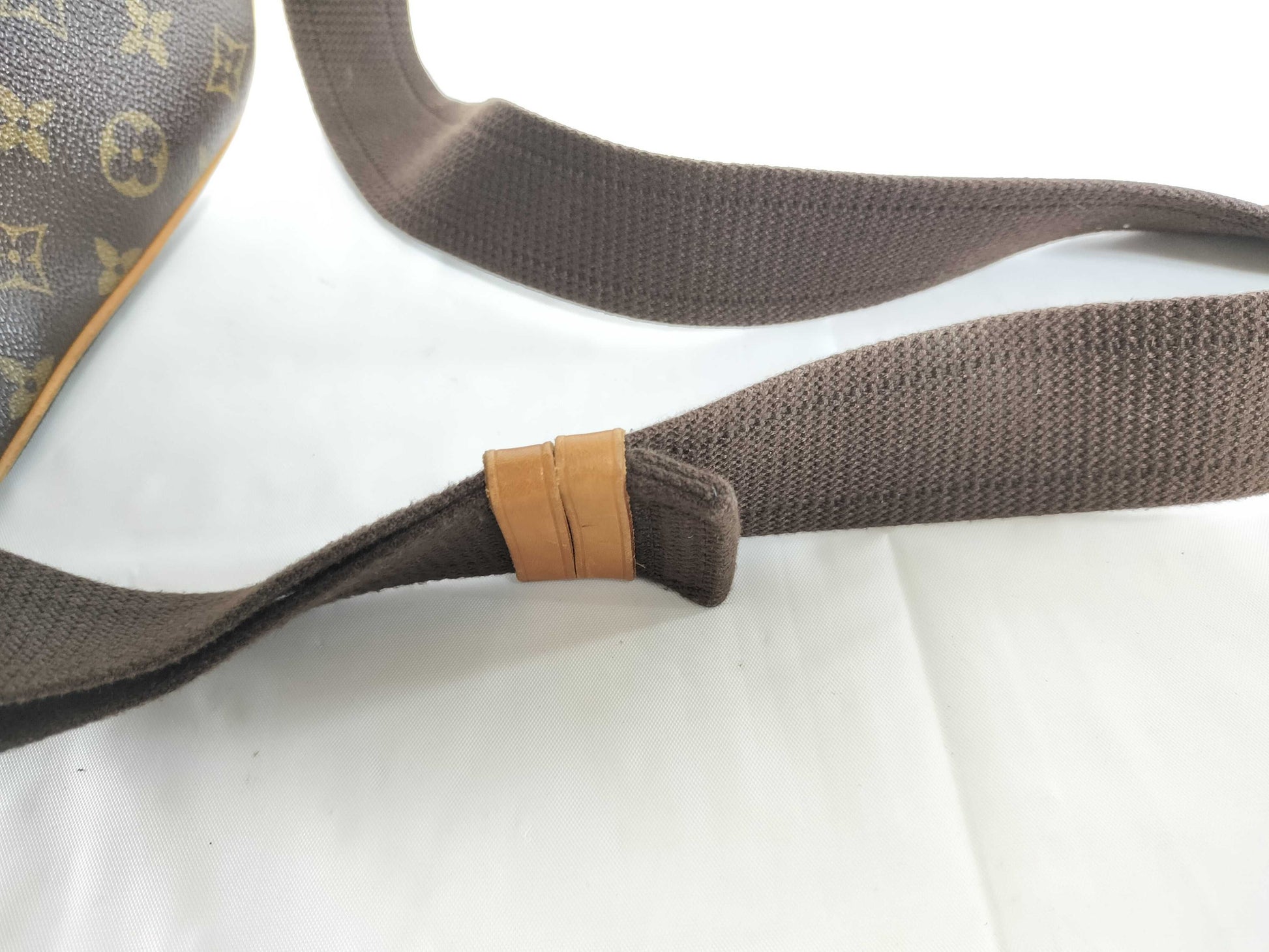 LOUIS VUITTON Monogram M51870 Pochette Ganjou Shoulder Bag