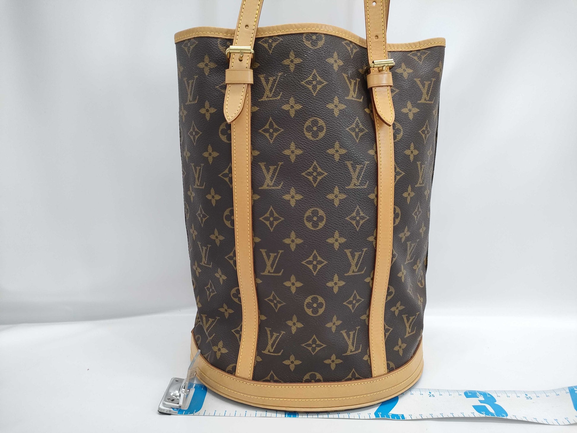 LOUIS VUITTON Monogram Bucket GM Shoulder Bag 