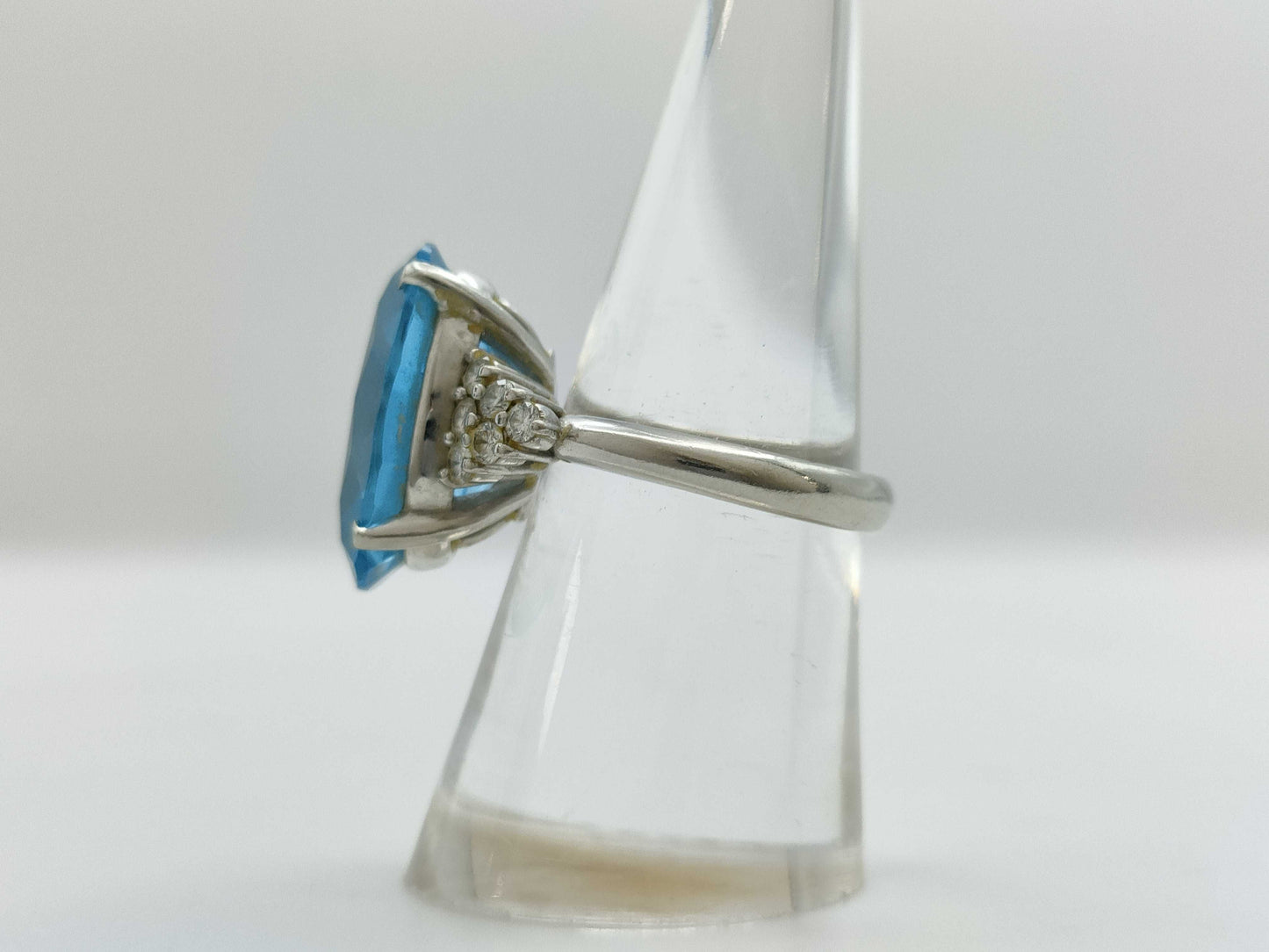 Blue Topaz 13.66ct D0.40ct PT900 12.2g Ring 