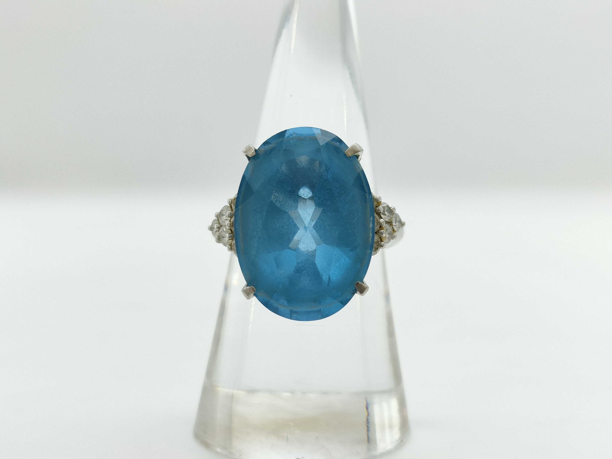 Blue Topaz 13.66ct D0.40ct PT900 12.2g Ring 