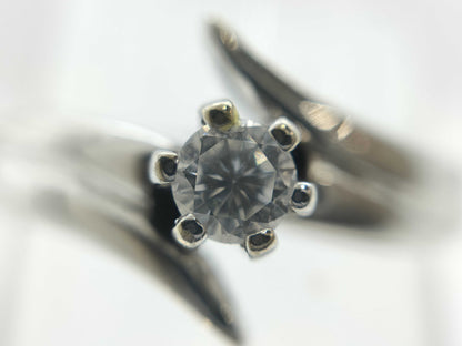Diamond 750 4.5g Ring 