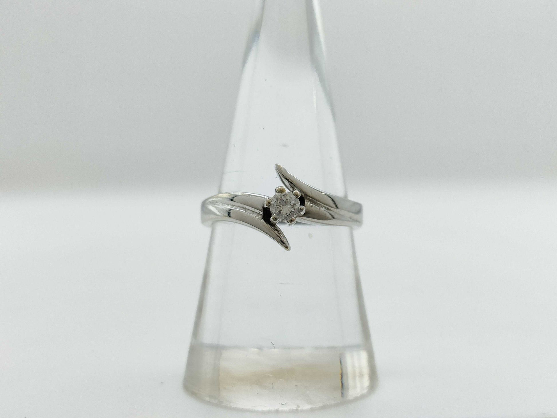 Diamond 750 4.5g Ring 