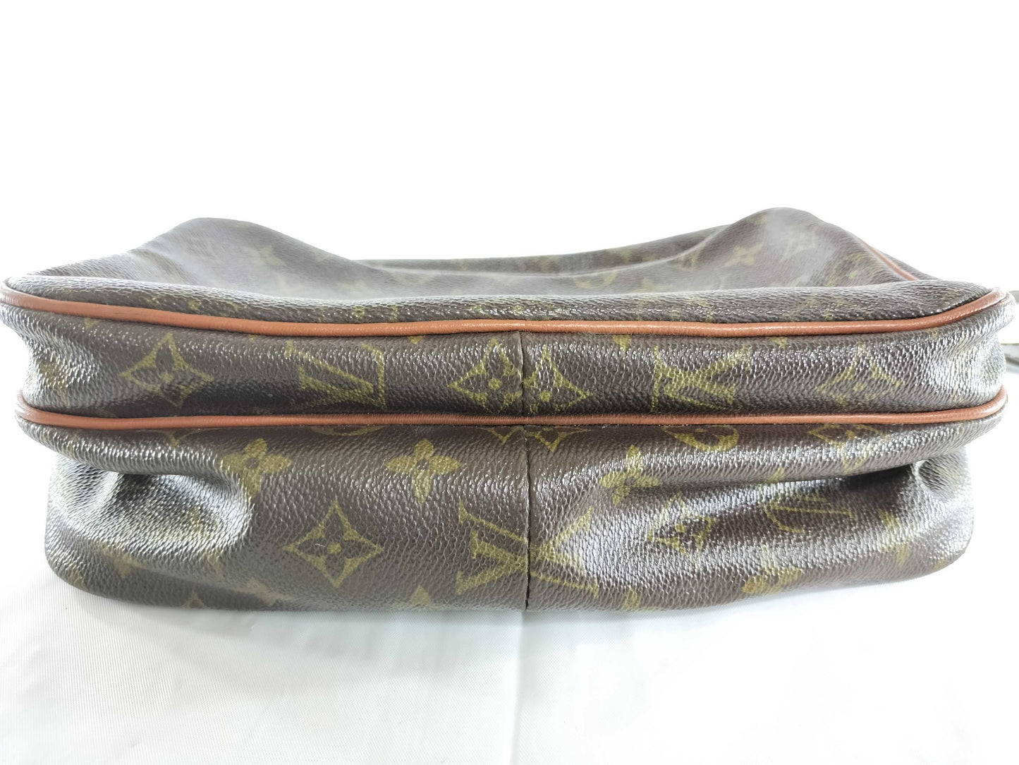 LOUIS VUITTON Monogram Migratour Shoulder Bag
