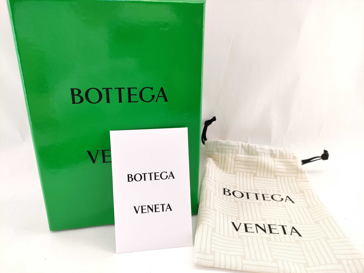 BOTTEGA VENETA Intrecciato Bottega Paraquito Card Case, Pass Case, Business Card Case