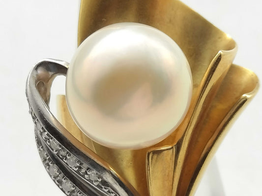 Semi-Round South Sea Pearl, Diameter: Approx. 12.6mm, D0.087ct, 15.6g, 18K Gold/Pt900, Ring 