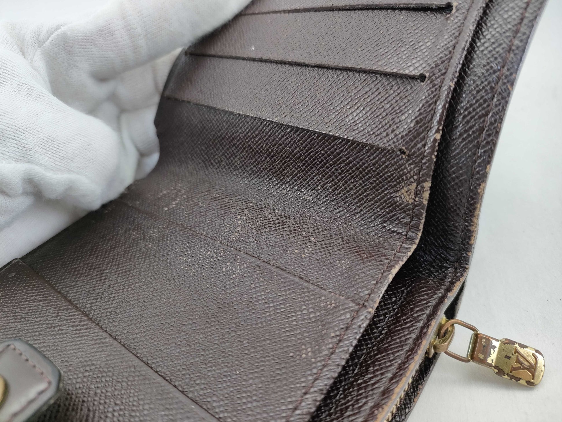 LOUIS VUITTON Damier N61668 Compact Zip Wallet