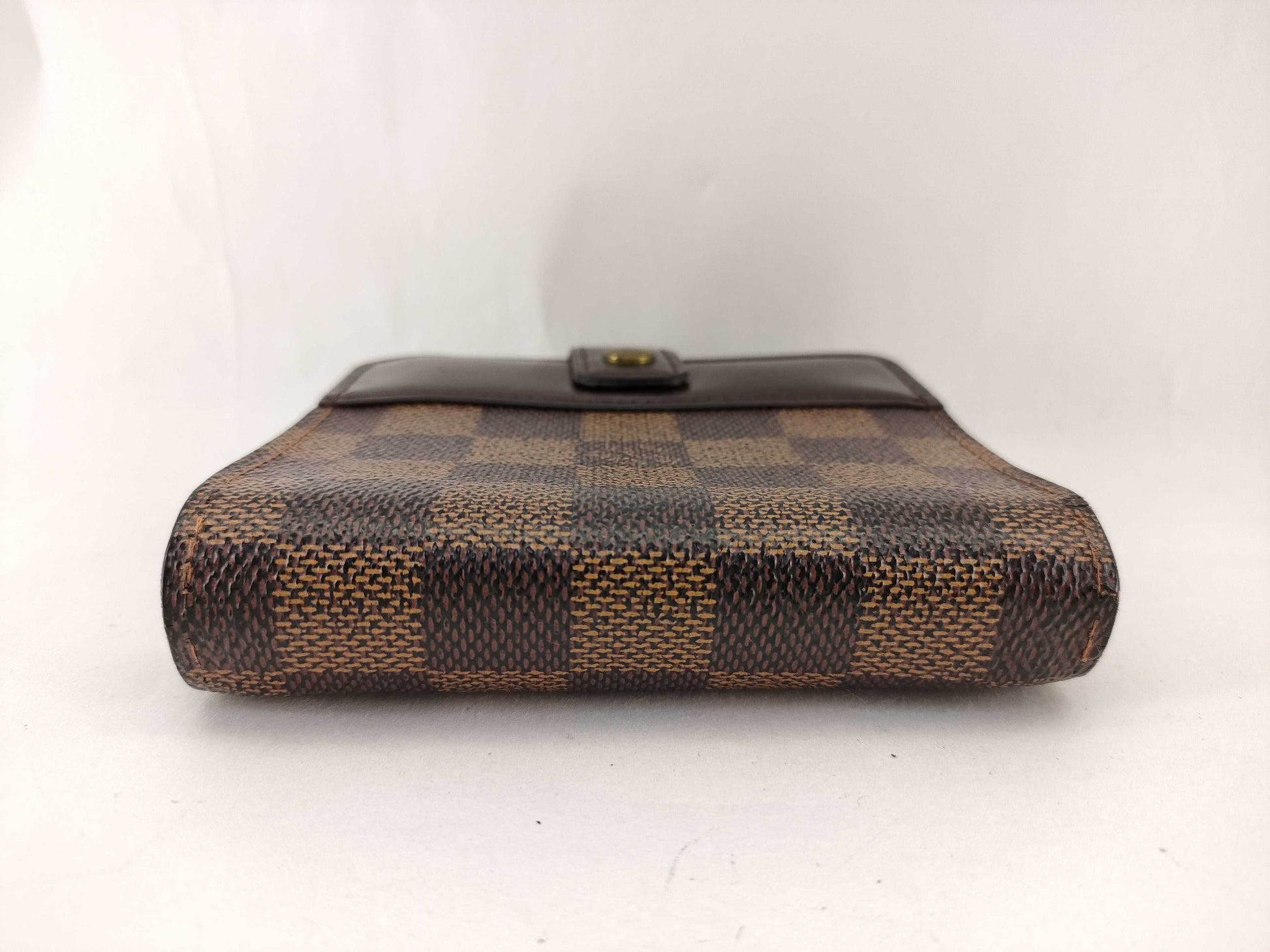 LOUIS VUITTON Damier N61668 Compact Zip Wallet