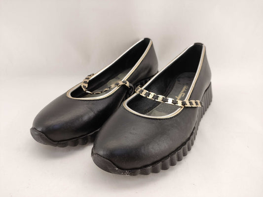Salvatore Ferragamo Vara Vara Chain Pumps