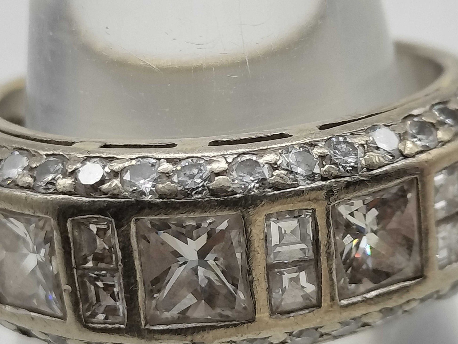 Diamond 750 8.5g Ring 