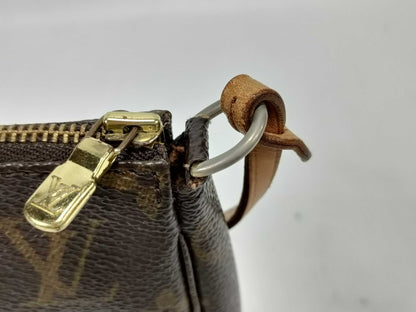 LOUIS VUITTON Monogram Accessoires Handbag