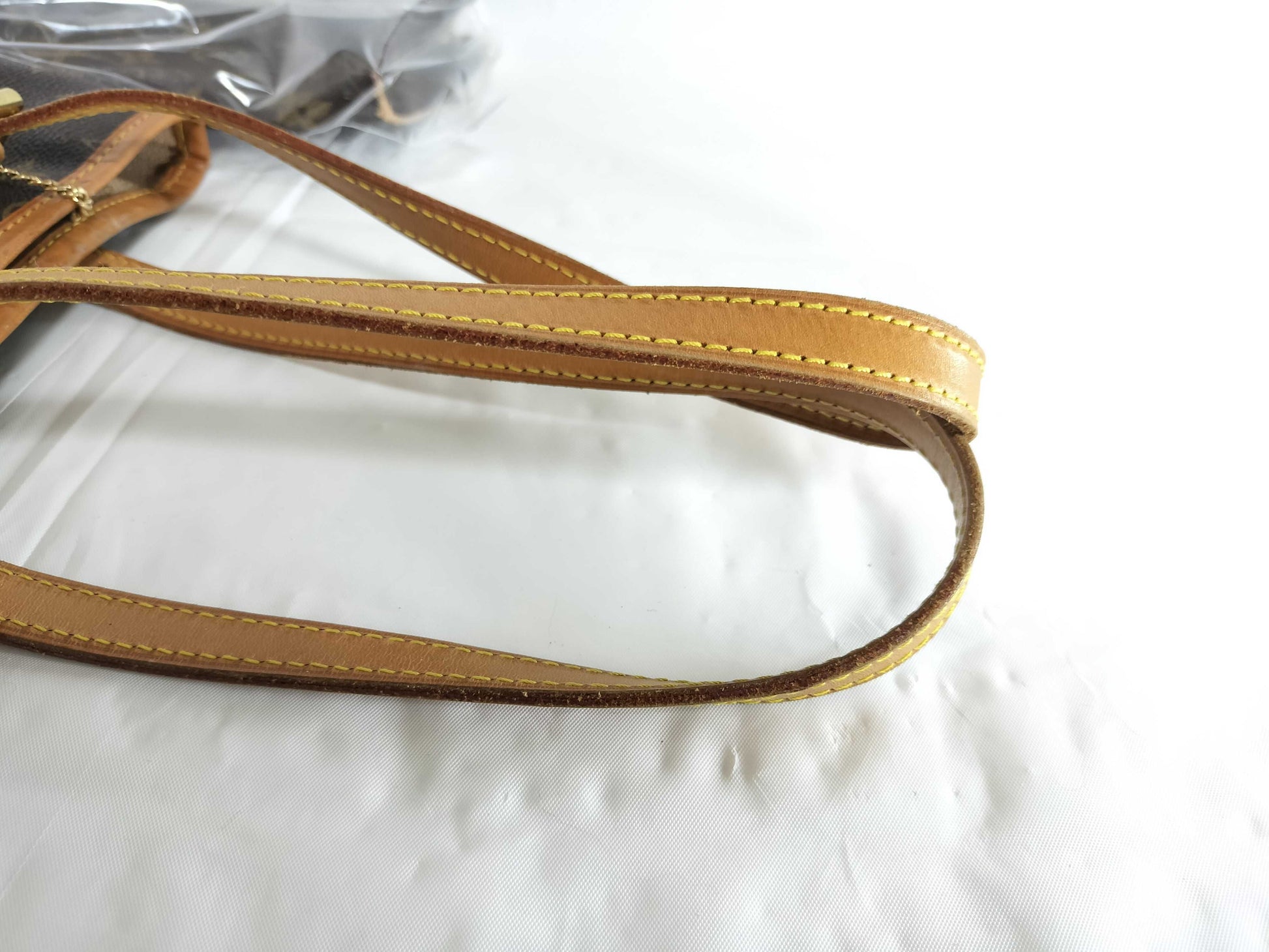 LOUIS VUITTON Monogram Bucket PM Tote Bag with Pouch