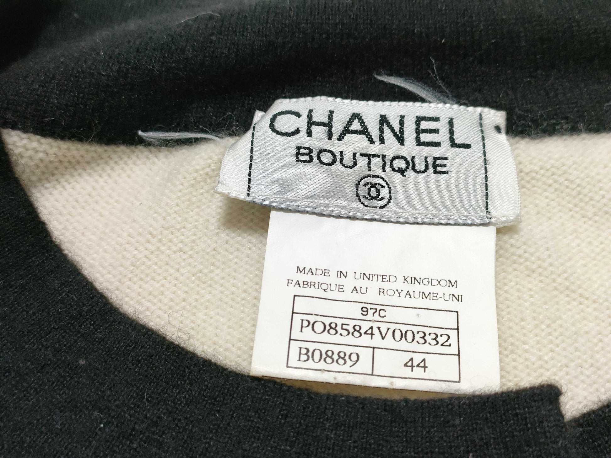 CHANEL Coco Mark 97C Coco Button Long Sleeve Top