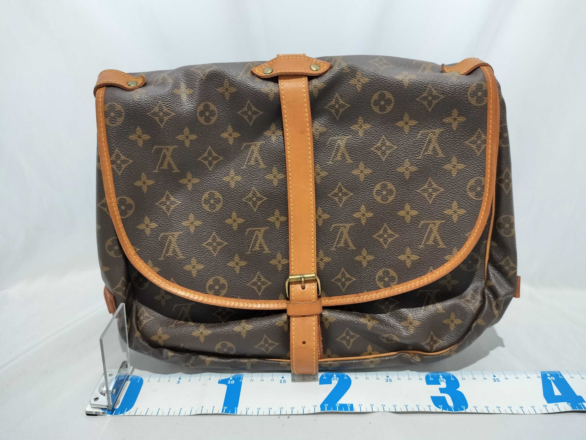 LOUIS VUITTON Monogram M42252 Saumur 35 Shoulder Bag