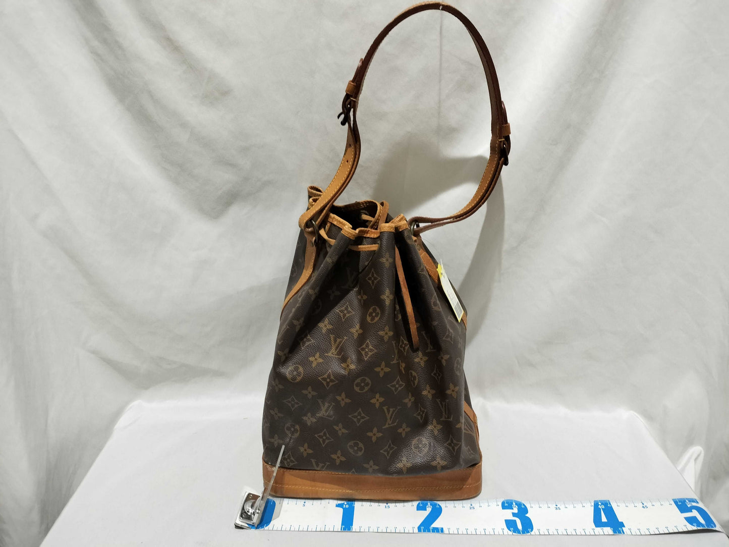 LOUIS VUITTON Monogram M42224 Noe Shoulder Bag