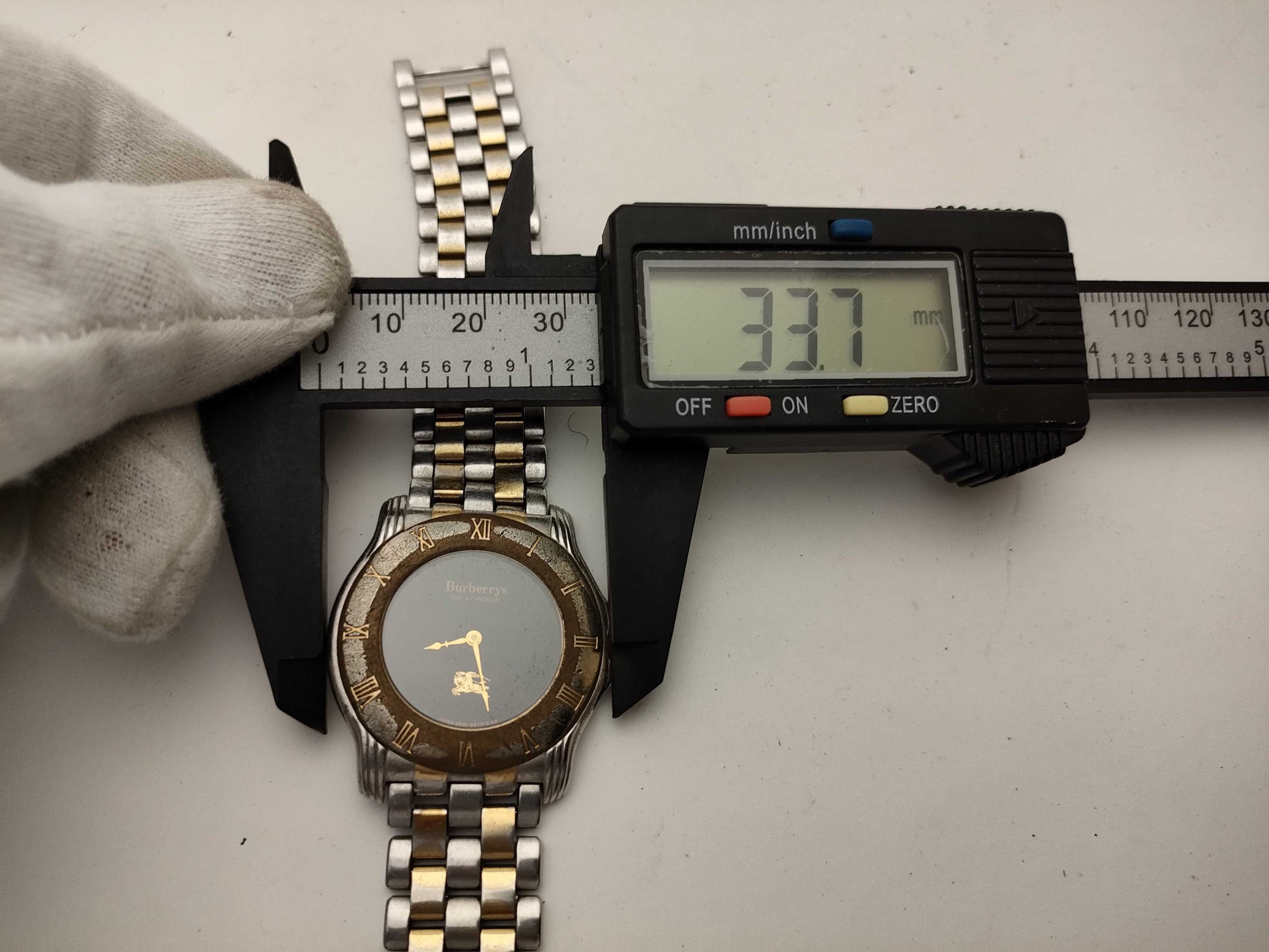 BURBERRY GN-7W-U Women's Watch, Unused, Boys' Watch