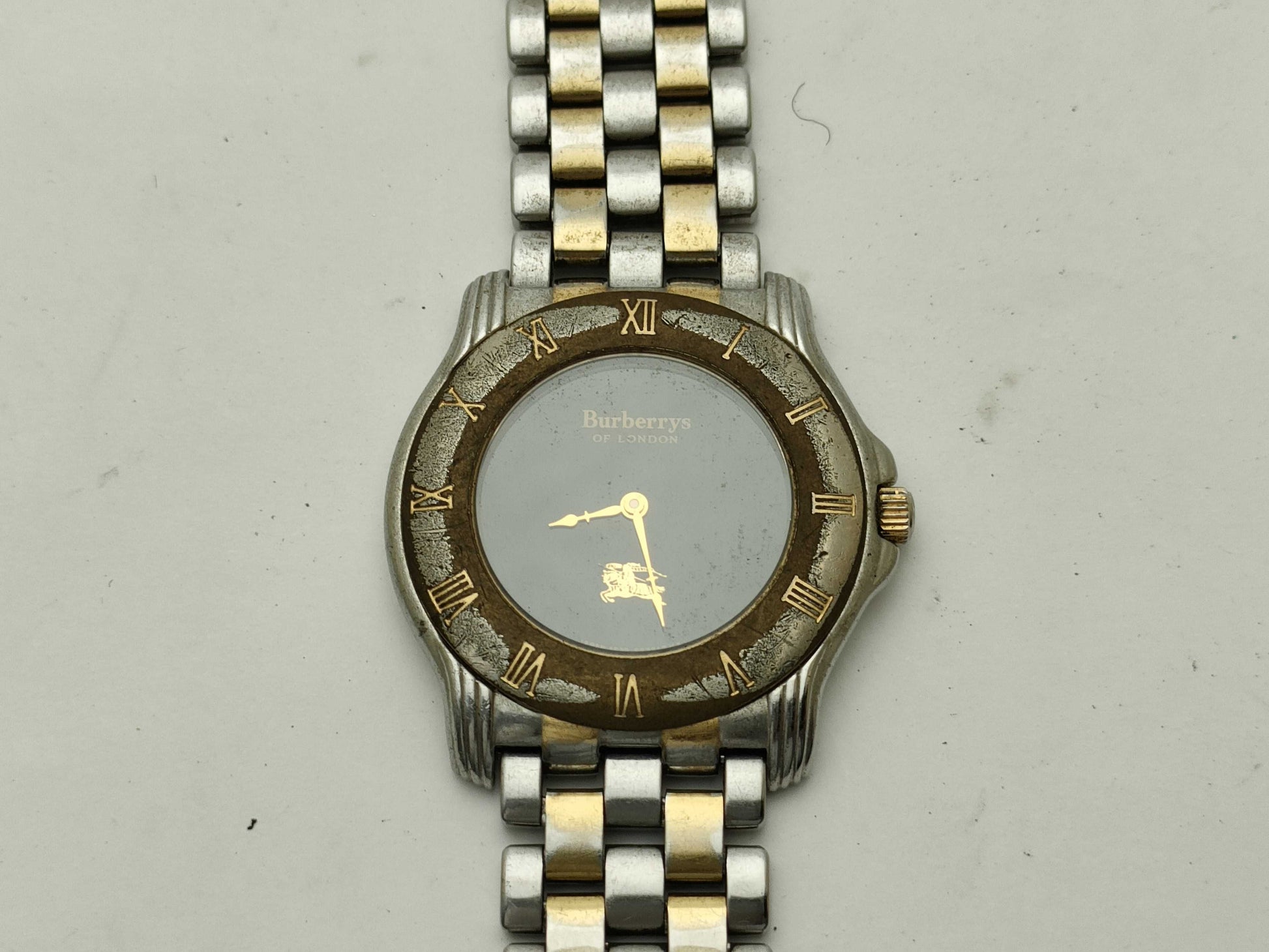 BURBERRY GN-7W-U Women's Watch, Unused, Boys' Watch
