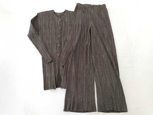 ISSEY MIYAKE Pleated Pleated Set Tops