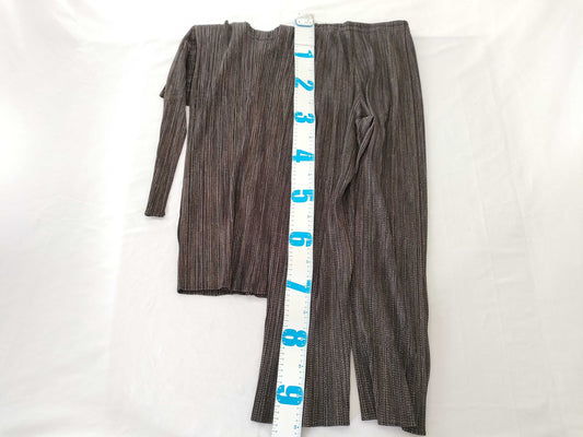 ISSEY MIYAKE Pleated Pleated Set Tops