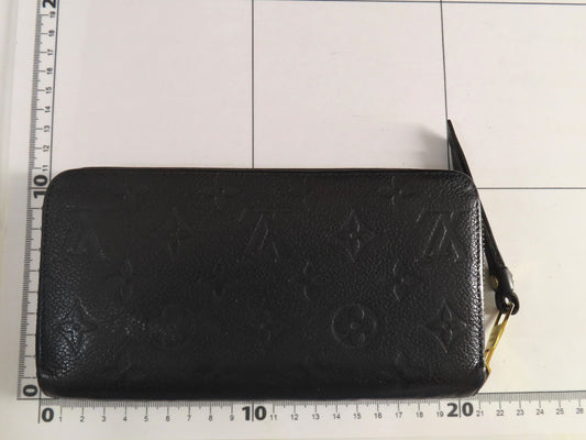 LOUIS VUITTON Monogram Empreinte Zippy Wallet
