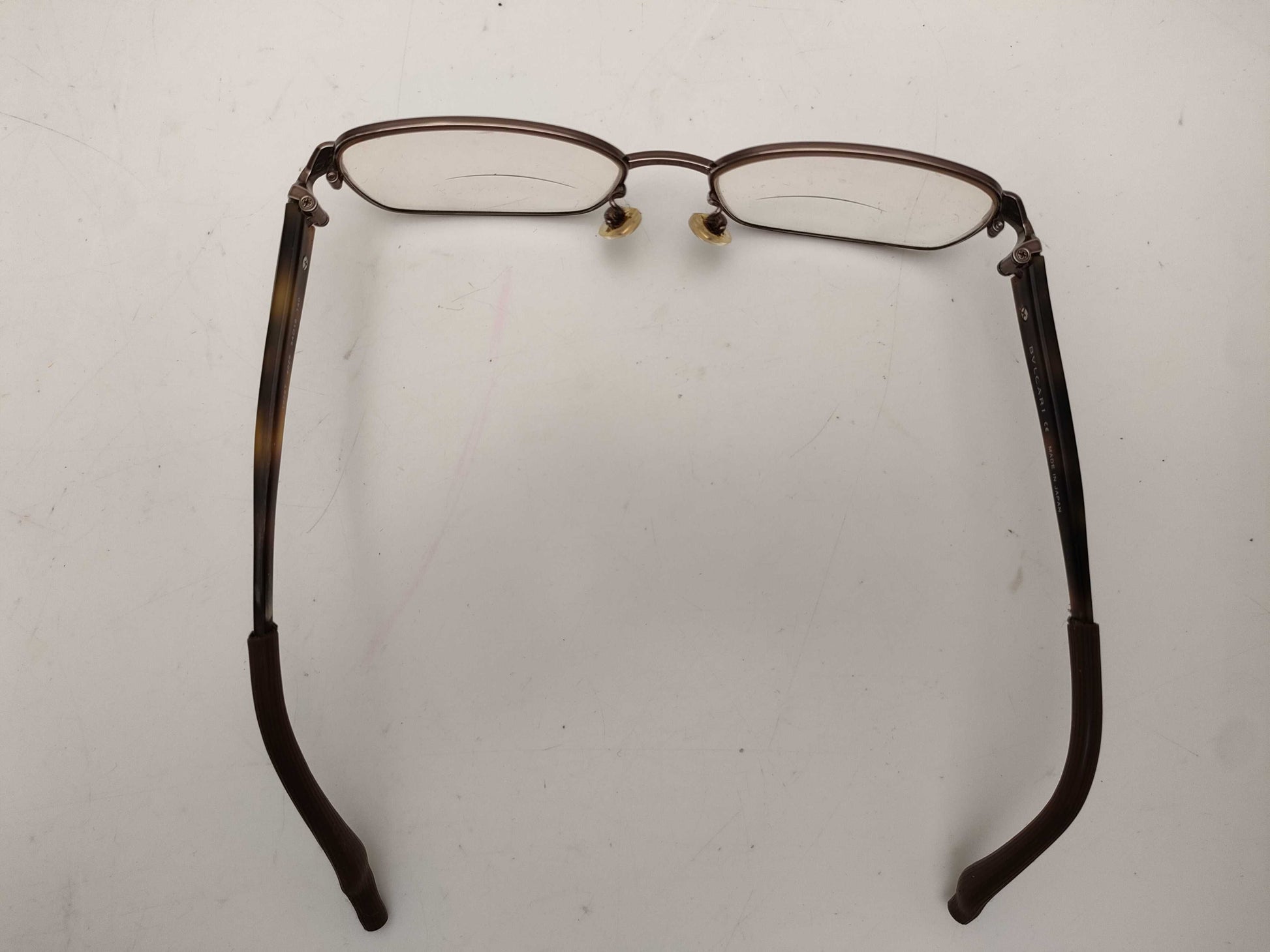  GUCCI Gucci and other 4-piece sunglasses and glasses