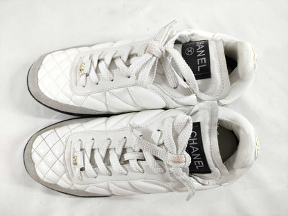 CHANEL Matelasse Matelasse Coco Sneakers