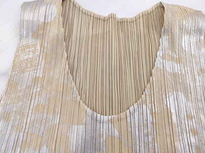 ISSEY MIYAKE Pleats Please Sleeveless Top